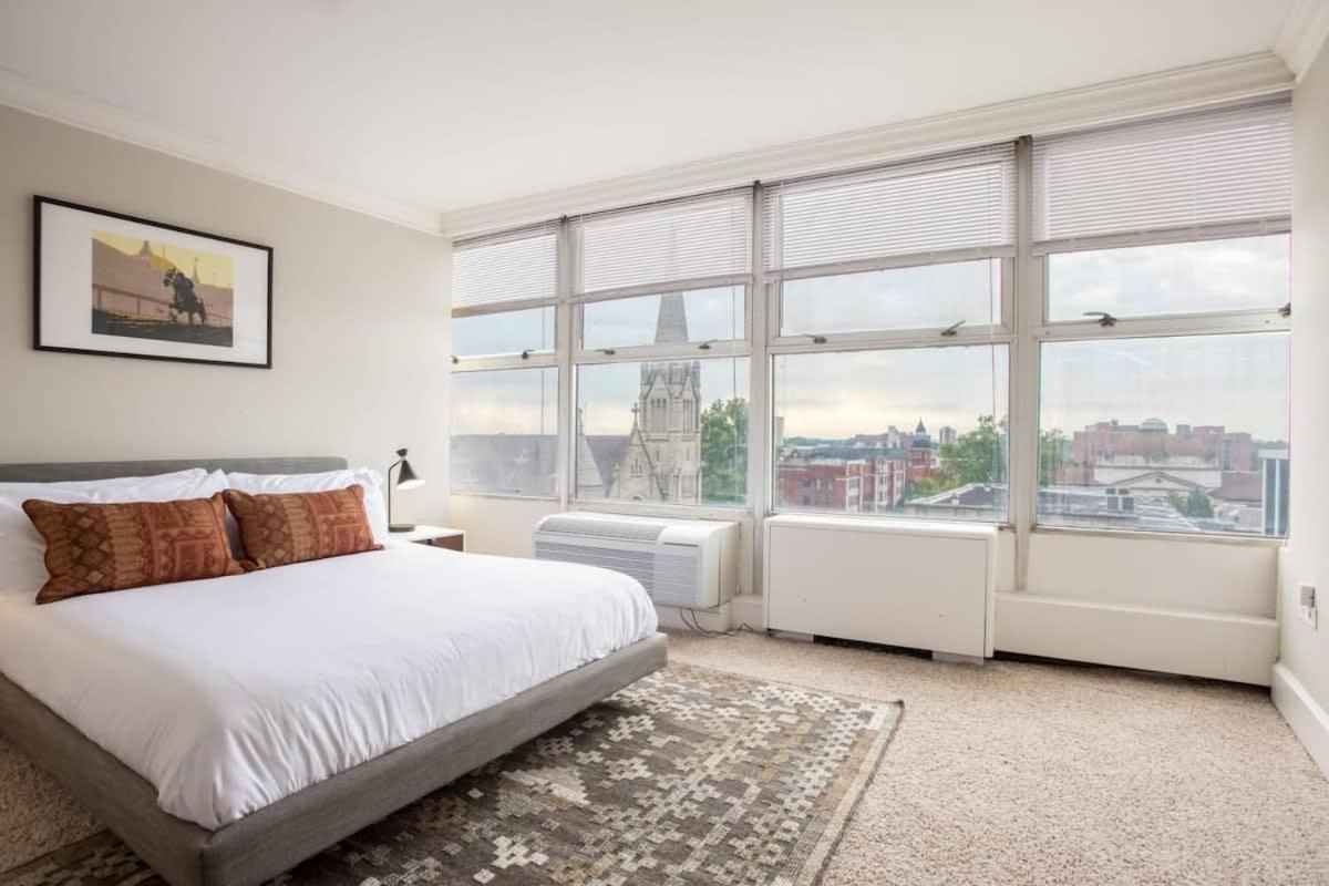 Two 800 Tower Cozysuites With Gym! 8fl *