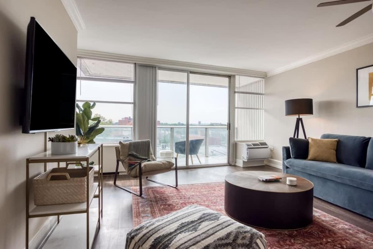 Two 800 Tower Cozysuites With Gym! 8fl Apartment Louisville